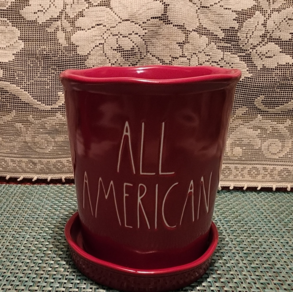 Rae Dunn Planter and Saucer